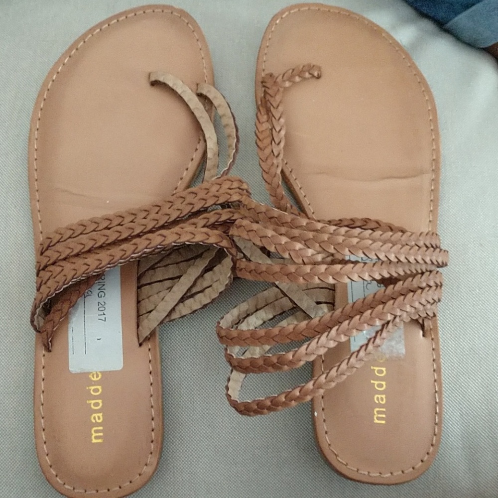 Sandal's